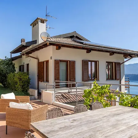Design With View And Private Garden