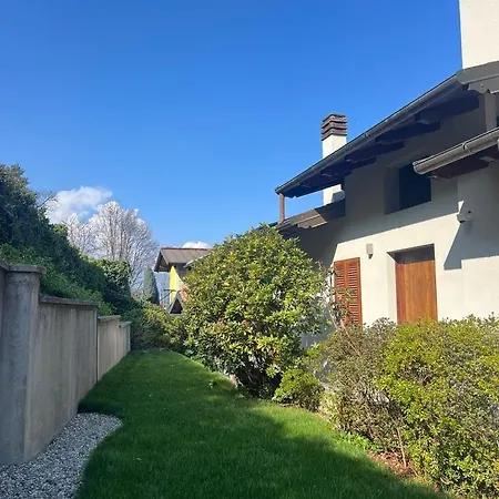 Design With View And Private Garden Nyaraló Belgirate